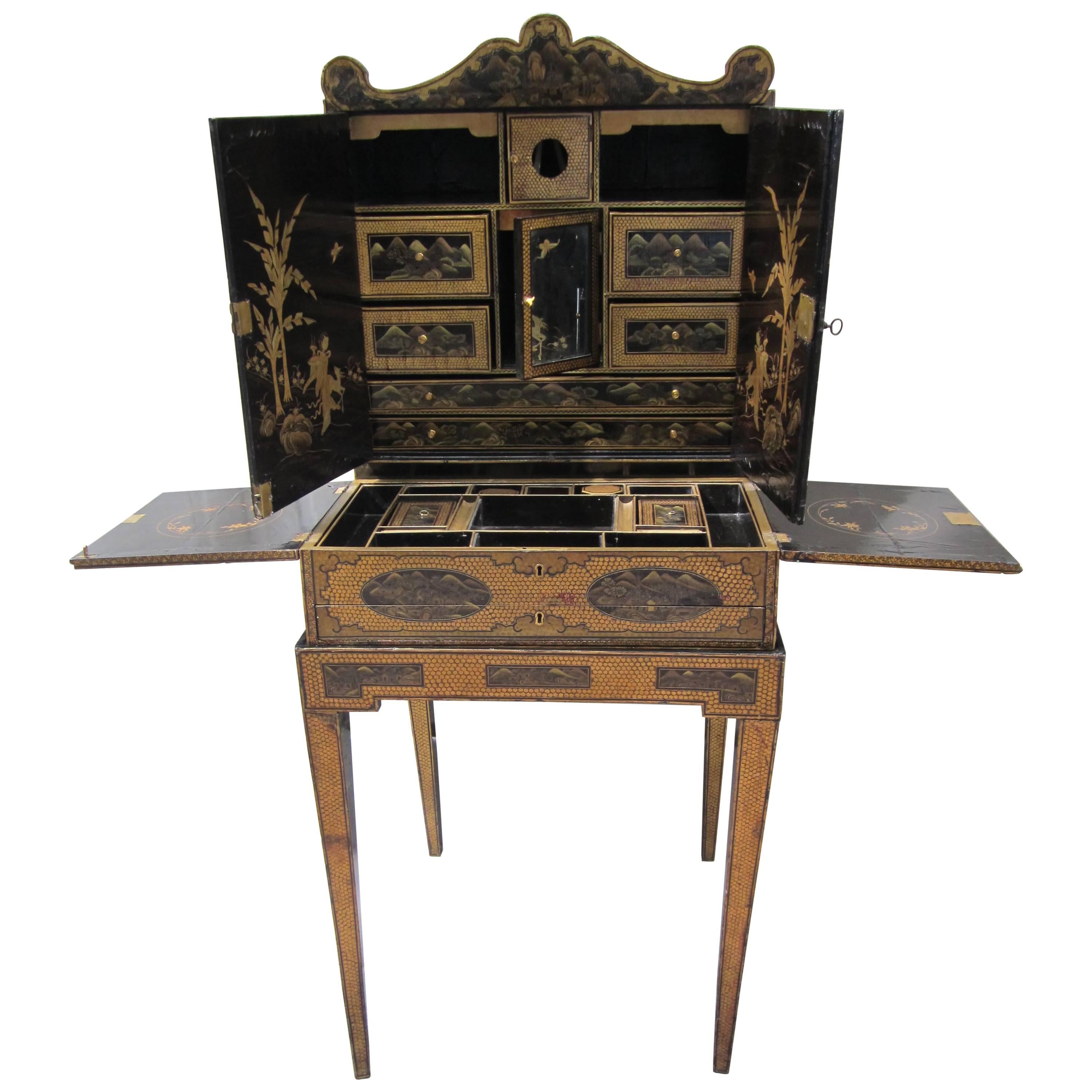"Sheraton" Dressing Table style for export, China 19th Century For Sale