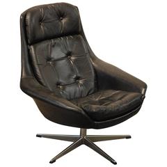 Mid-Century Swiveling Leather Chair by H.W. Klein