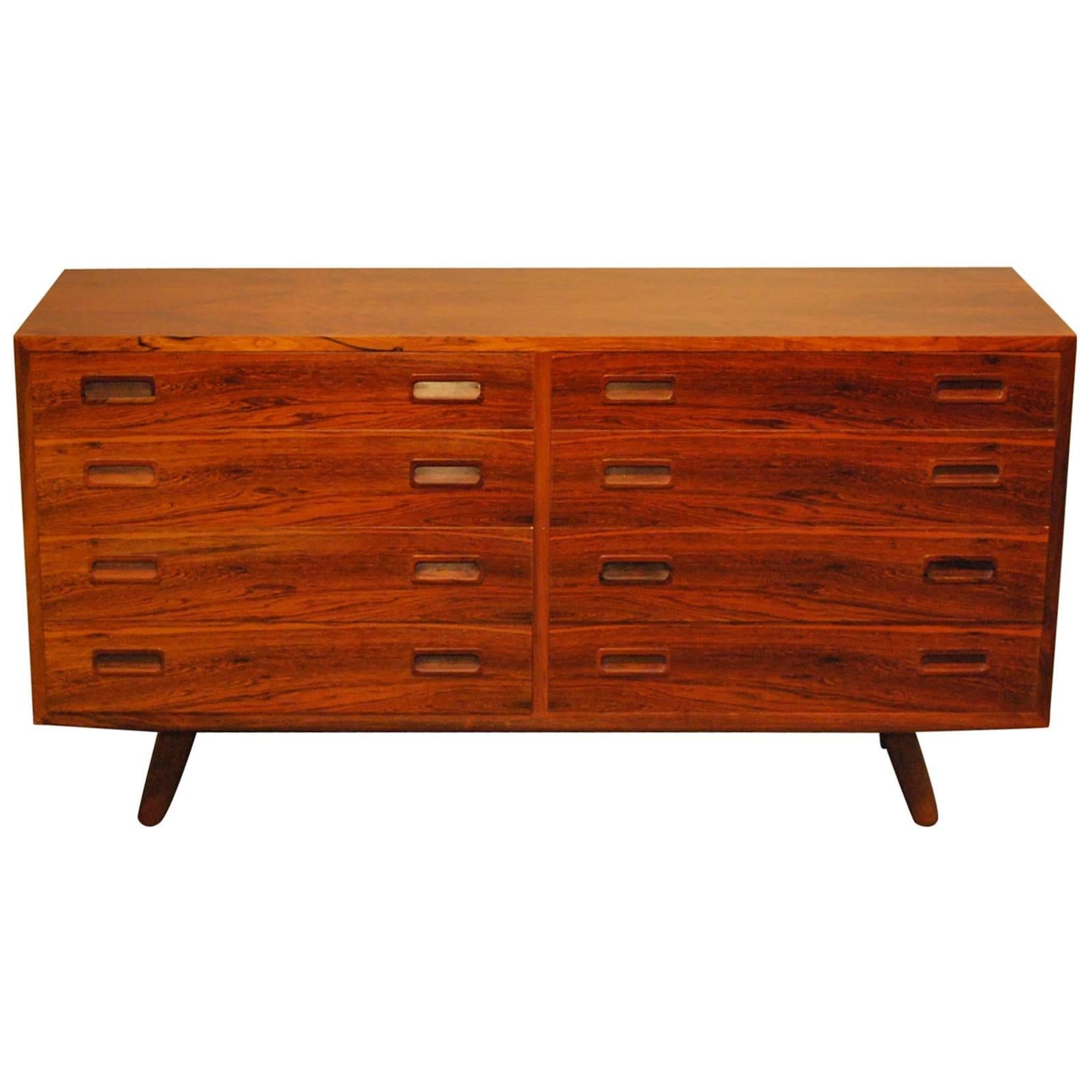 Mid-Century Modern Large Rosewood Eight-Drawer Chest