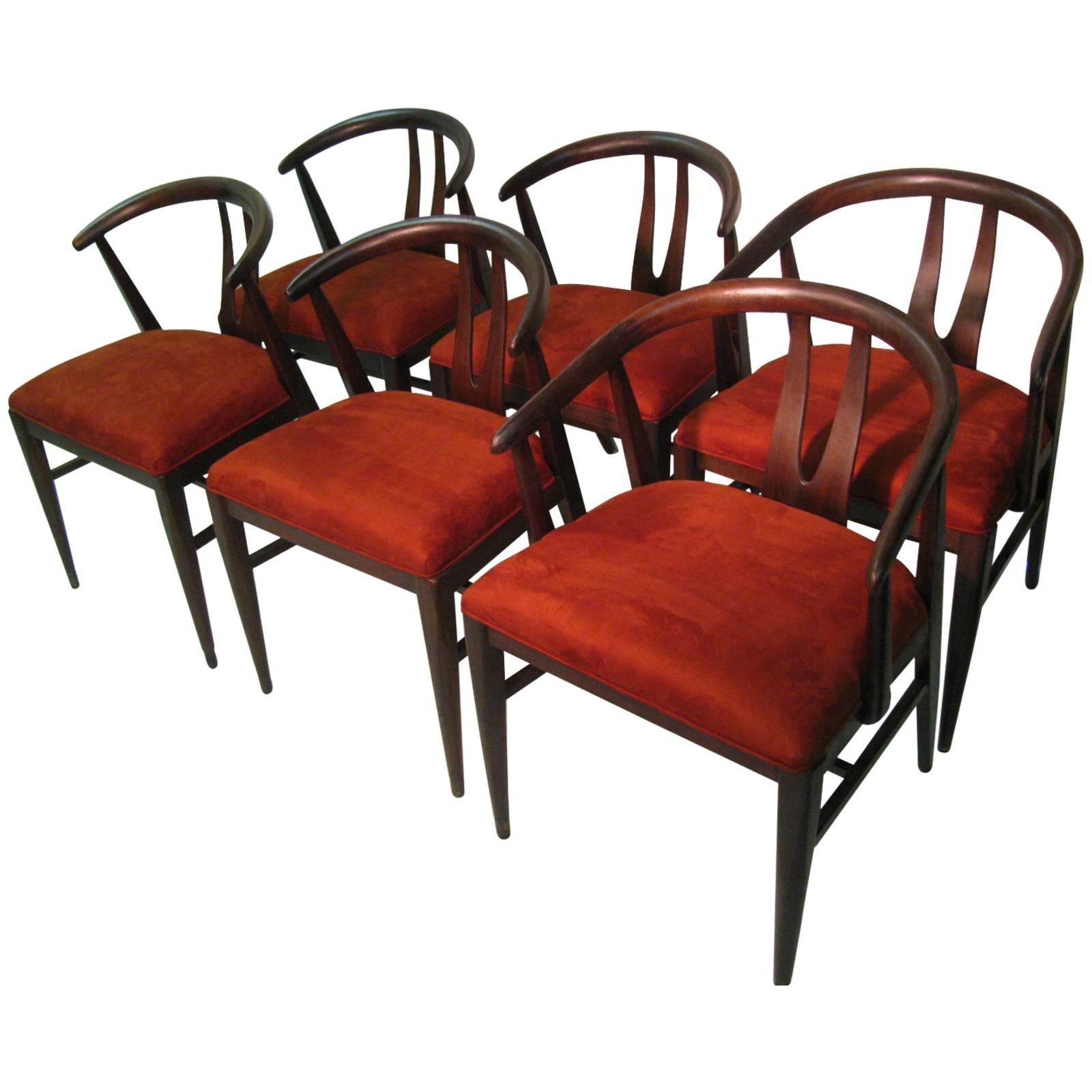 Set of Eleven Mid-Century Modern Wishbone Chairs 