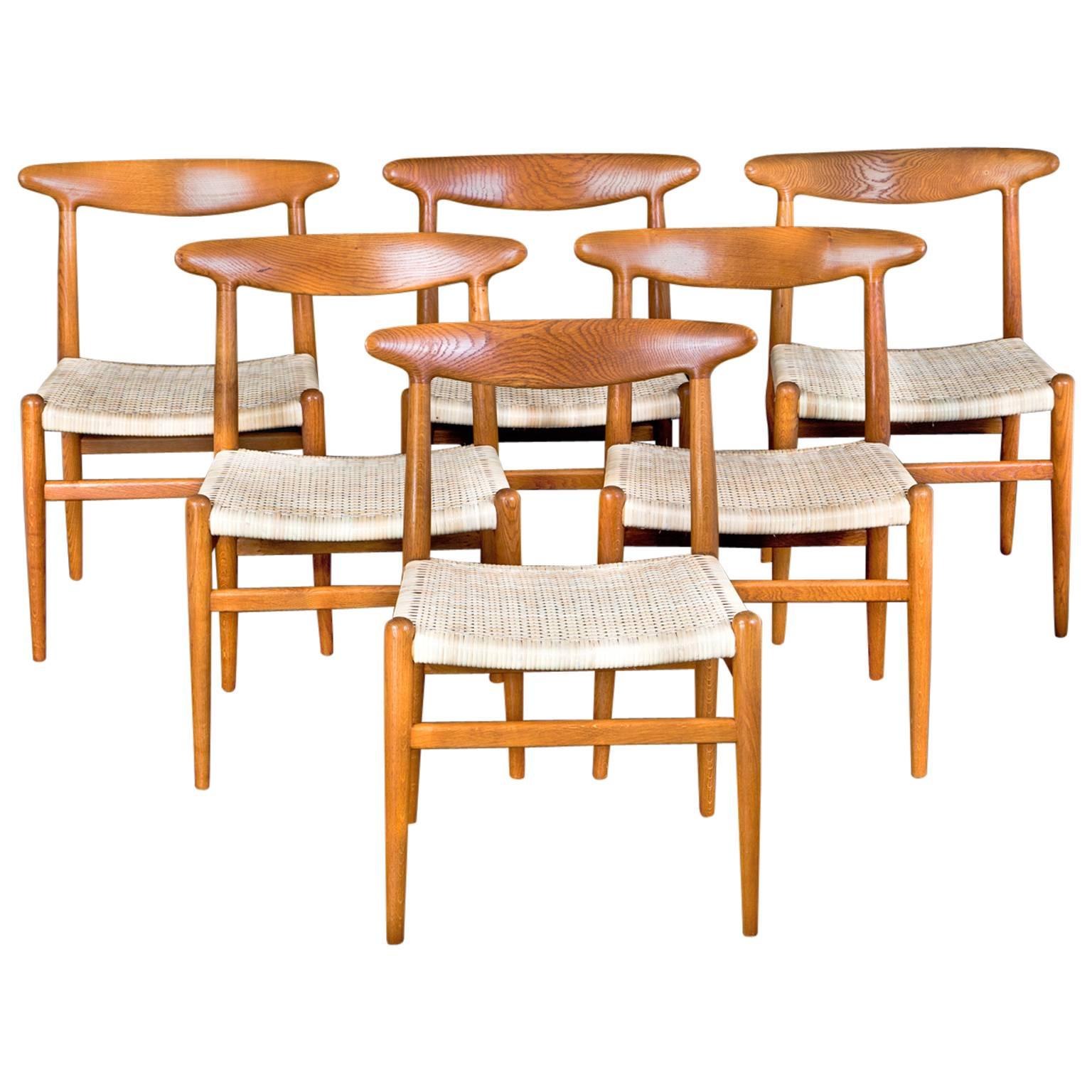 Hans J. Wegner Set of Six Dining Chairs Oak and Woven Cane