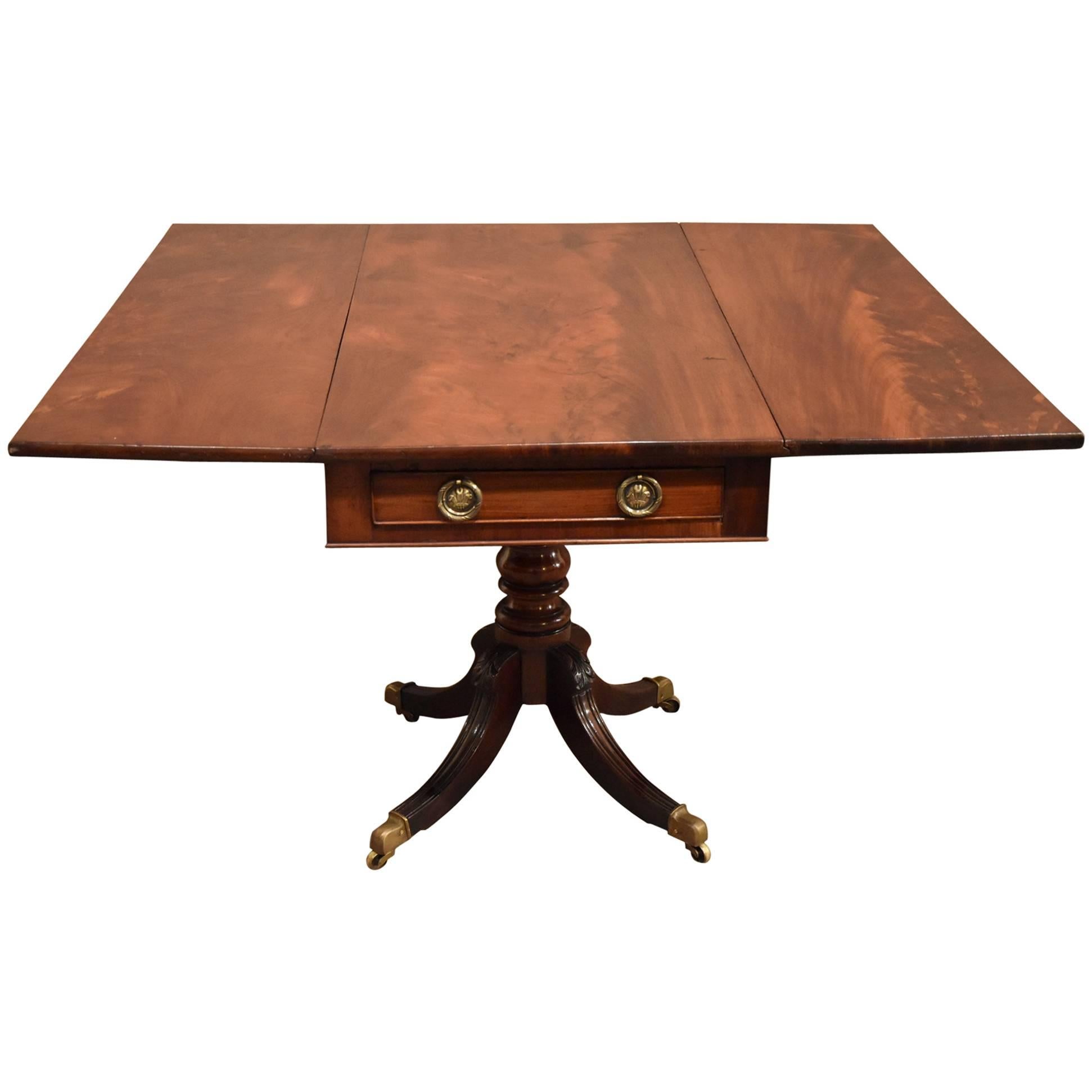 Elegant Regency Period Mahogany Pembroke Table with Flamed Timber For Sale