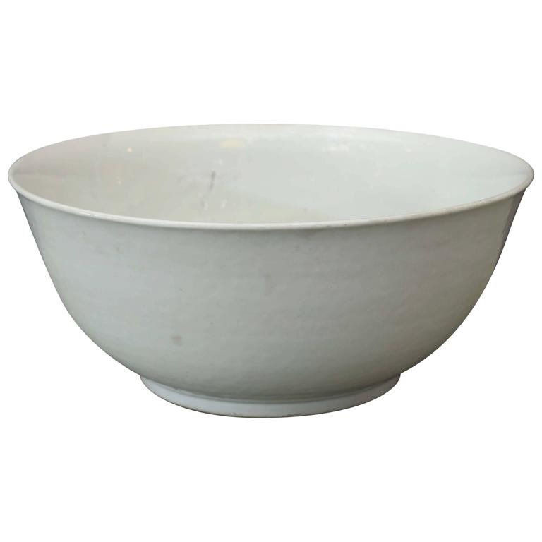 19th Century White Porcelain Bowl For Sale at 1stdibs