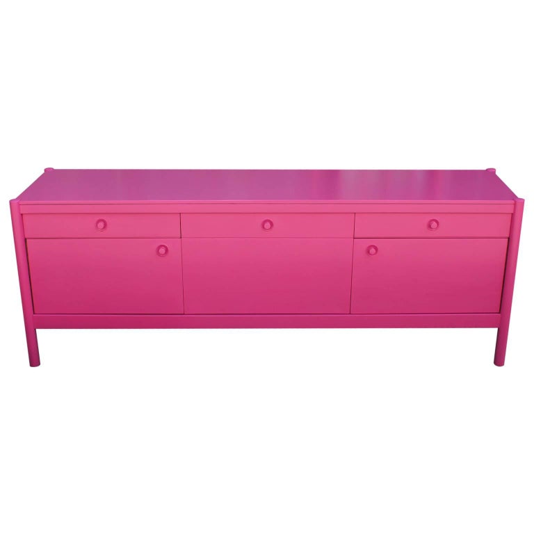 Bold Hot Pink Lacquered Vintage Modern Sideboard / Credenza at 1stDibs | hot  pink credenza, pink sideboard buffet, hot pink sideboard