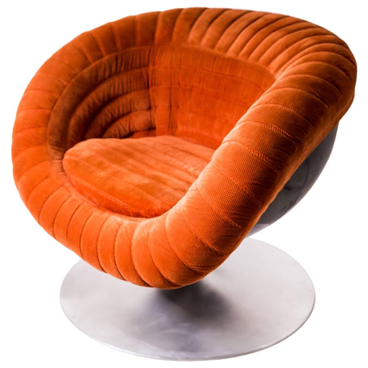 Mid-Century Italian Egg Chair