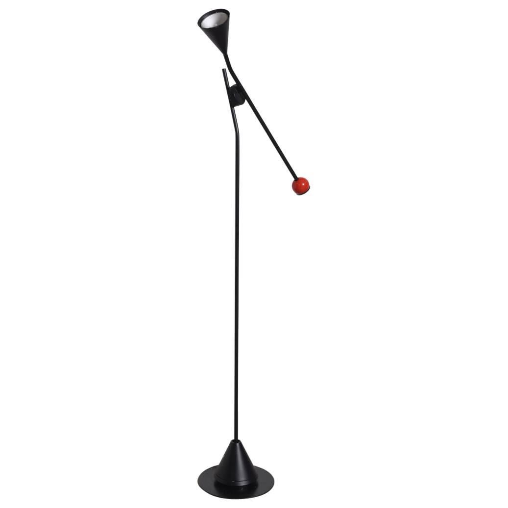 Lampada da terra regolabile Artemide, modello "Ettore", disegnata da E.Gismondi