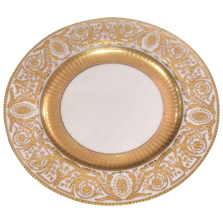Set of 11 Tiffany Heavy Gilt Encrusted Presentation Dinner Plates For