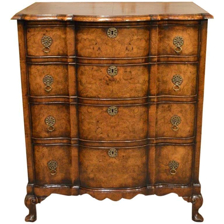 Fine Quality Burr Walnut Queen Anne Style Serpentine Chest Of
