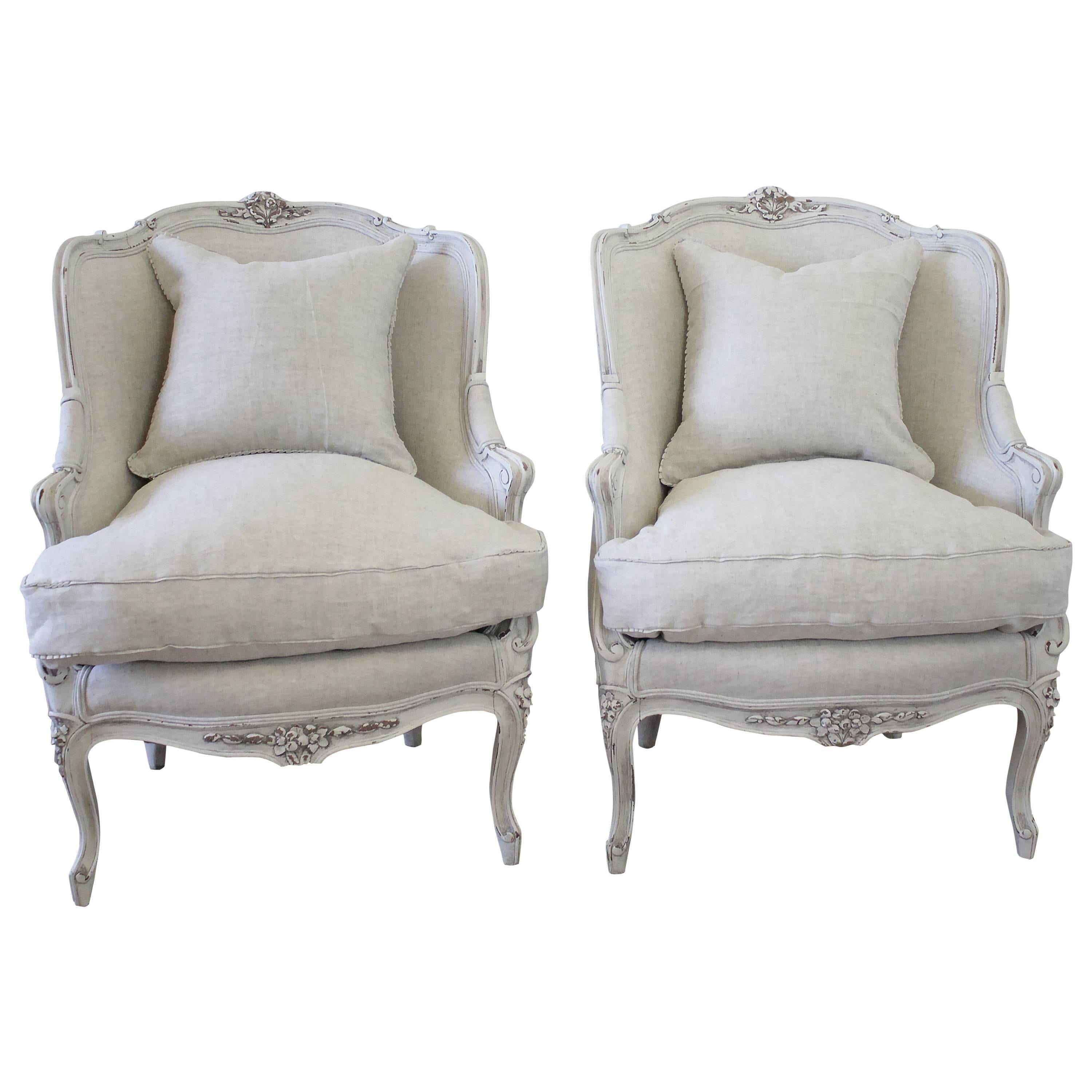 20th Century Antique Painted French Louis XV Style Bergere Chairs in Linen