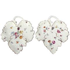 Pair of 18th Century Frankenthal Porcelain Leaf Dishes with Figural Grapes 3