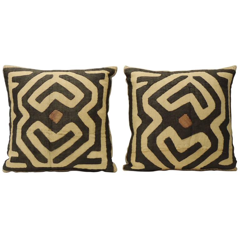 Pair of Vintage Brown Raffia Appliqué Kuba Decorative Pillows For Sale at 1stdibs