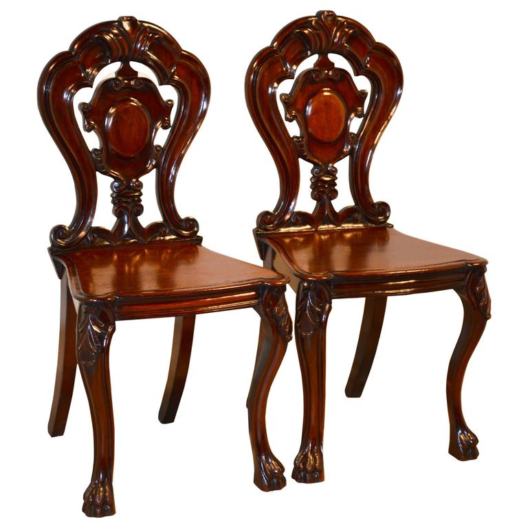 19th Century Pair of Mahogany Hall Chairs For Sale at 1stdibs