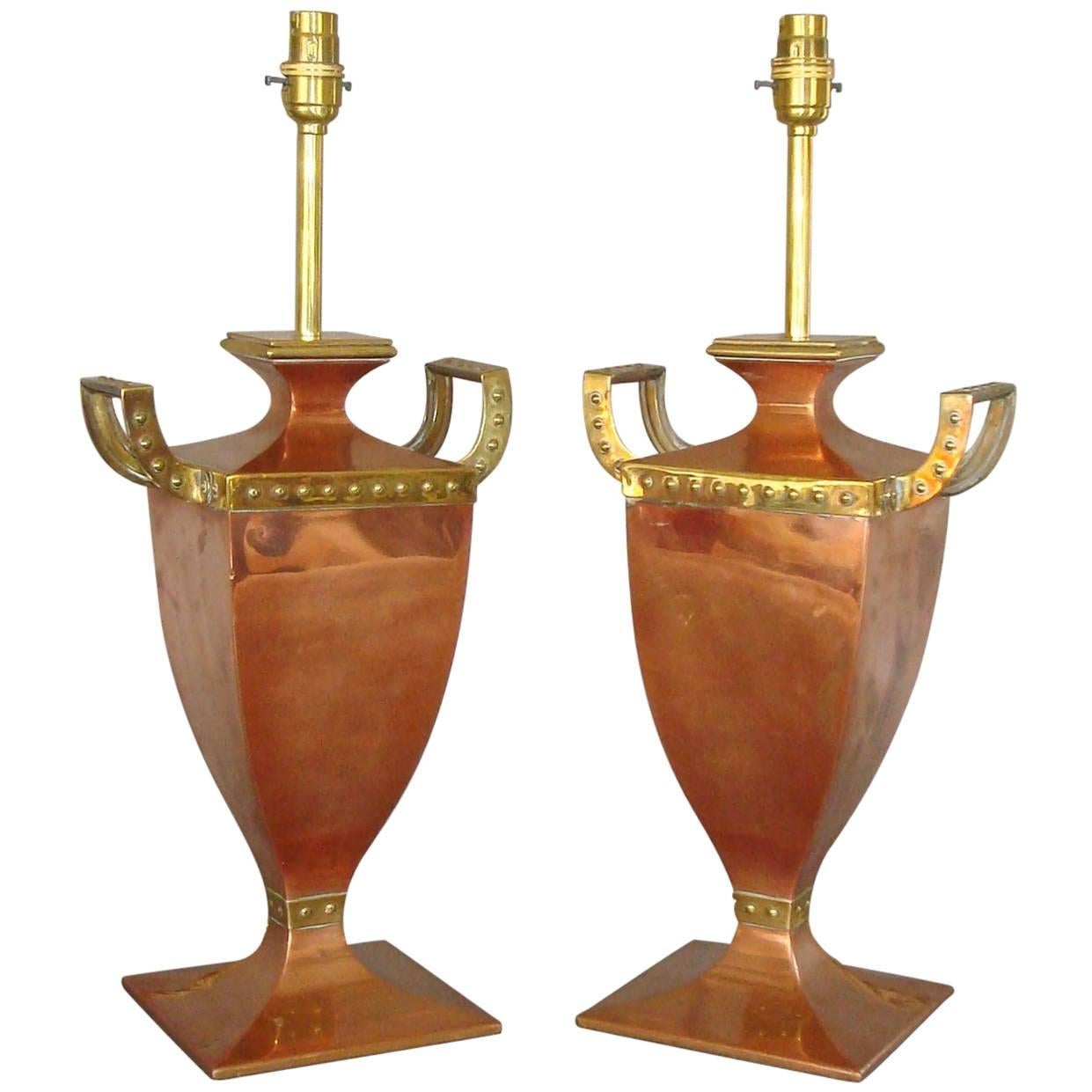 Early 20th Century Pair of Copper and Brass Lamps For Sale