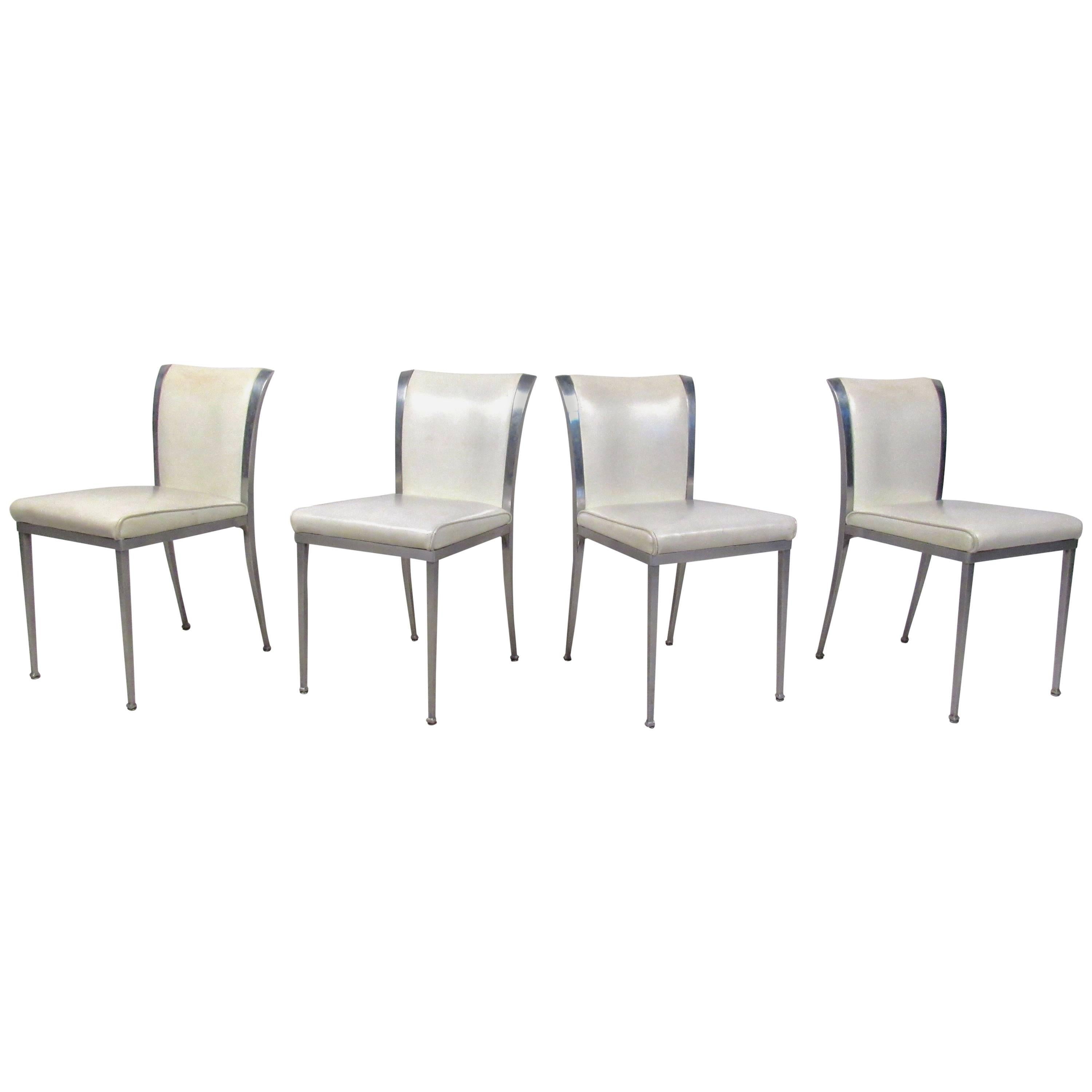 Set of Four Mid-Century Modern Dining Chairs For Sale