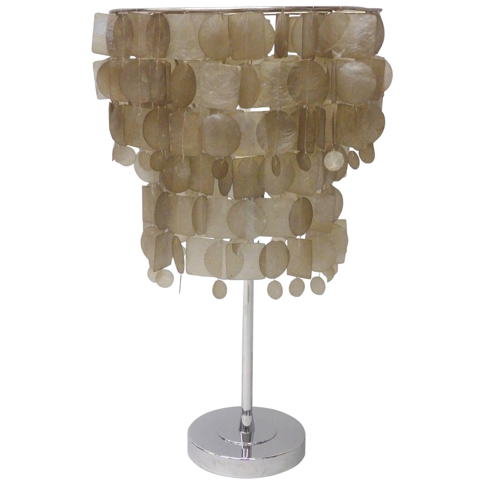 Lampe de bureau en forme de coquille Capiz de style Verner Panton