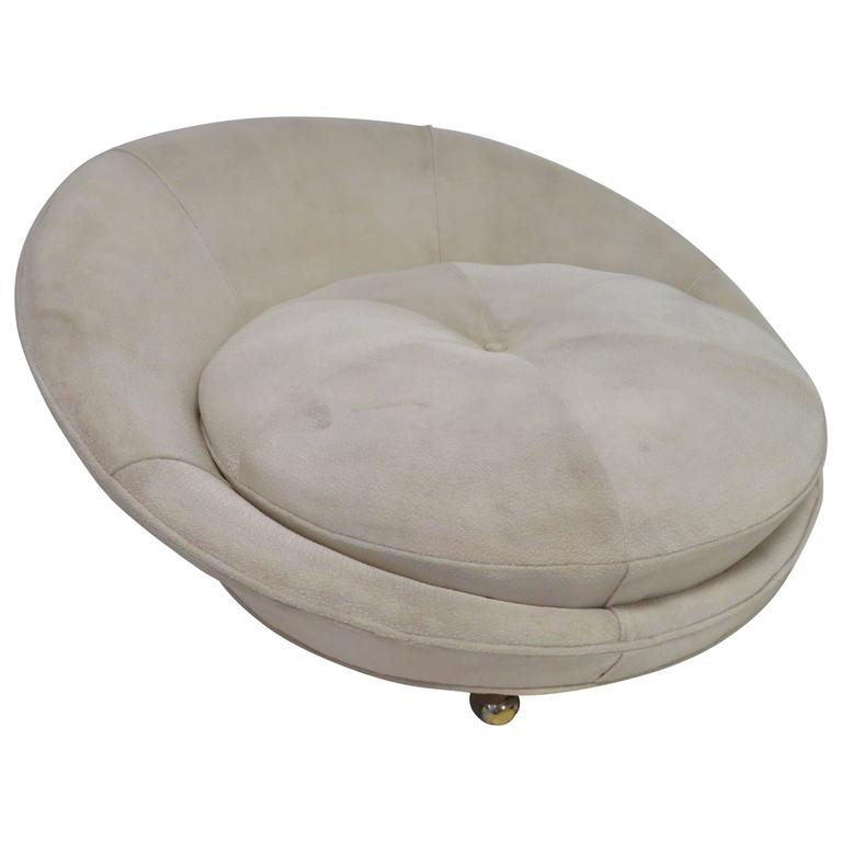 Large Scale Milo Baughman Round Chaise, Round Chaise Lounge Chair