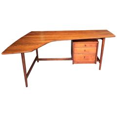 Rare bureau de studio en noyer par Richard Artschwager