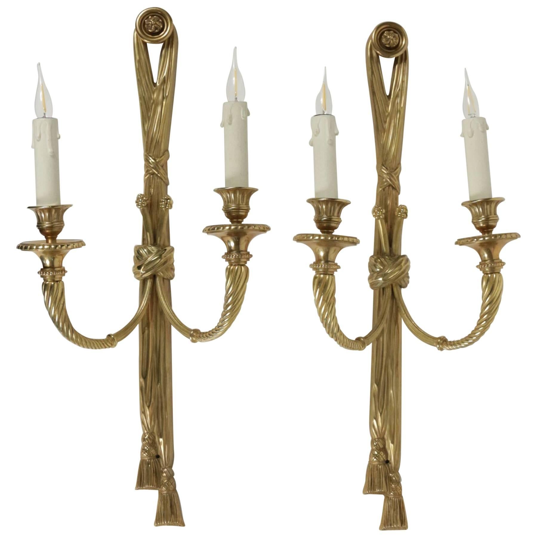 Important Pair of Sconces in the Style of Louis XVI from the 19th Century