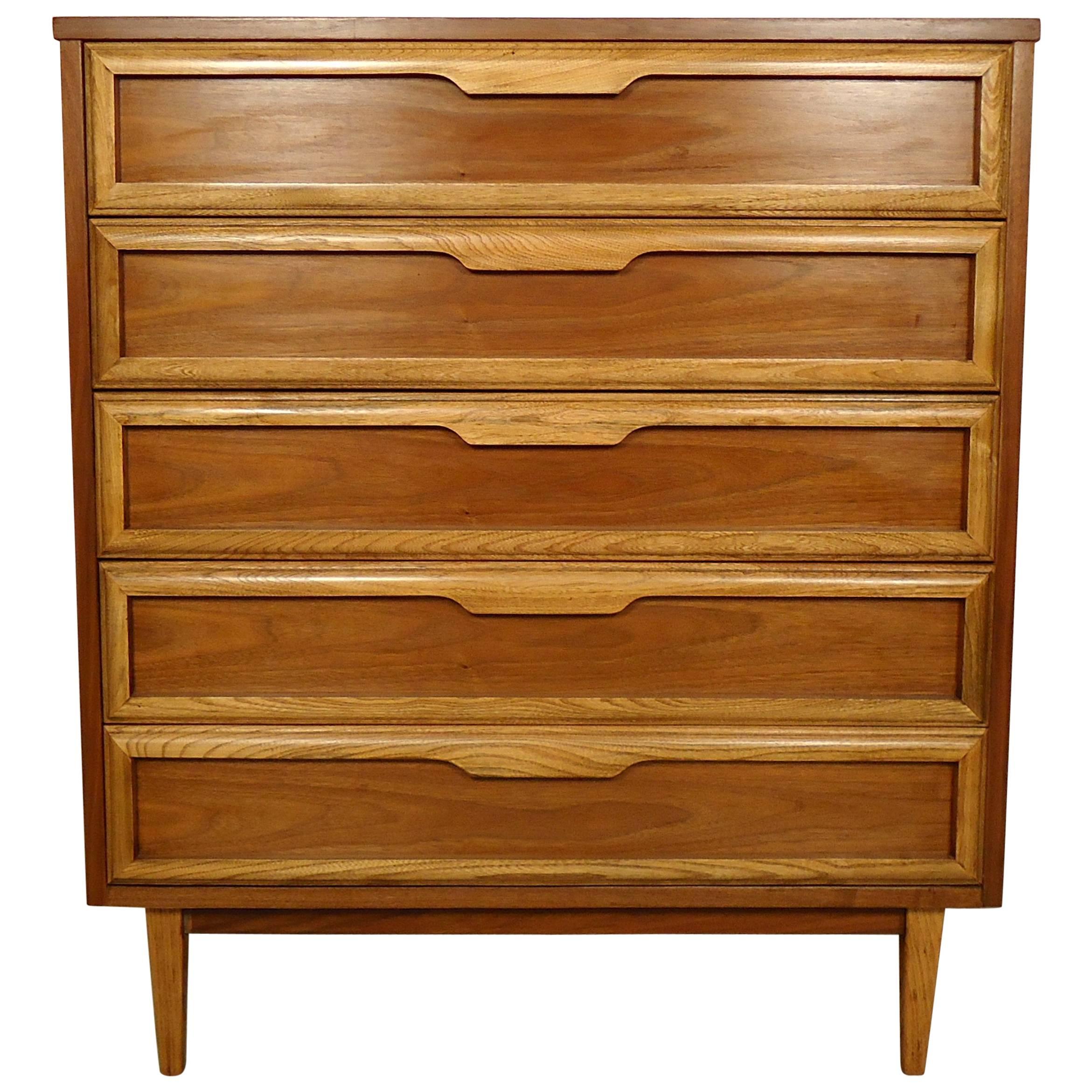 Mid-Century Modern Dresser from Bassett