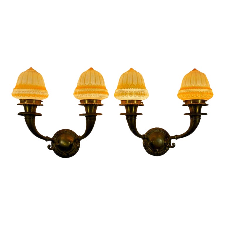 Zwei edwardianische zweiarmige Wandleuchter, ca. 1920er Jahre im Angebot