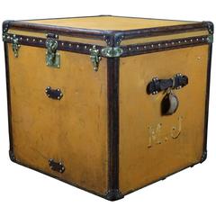 1910s Louis Vuitton Woman Hat Trunk 12