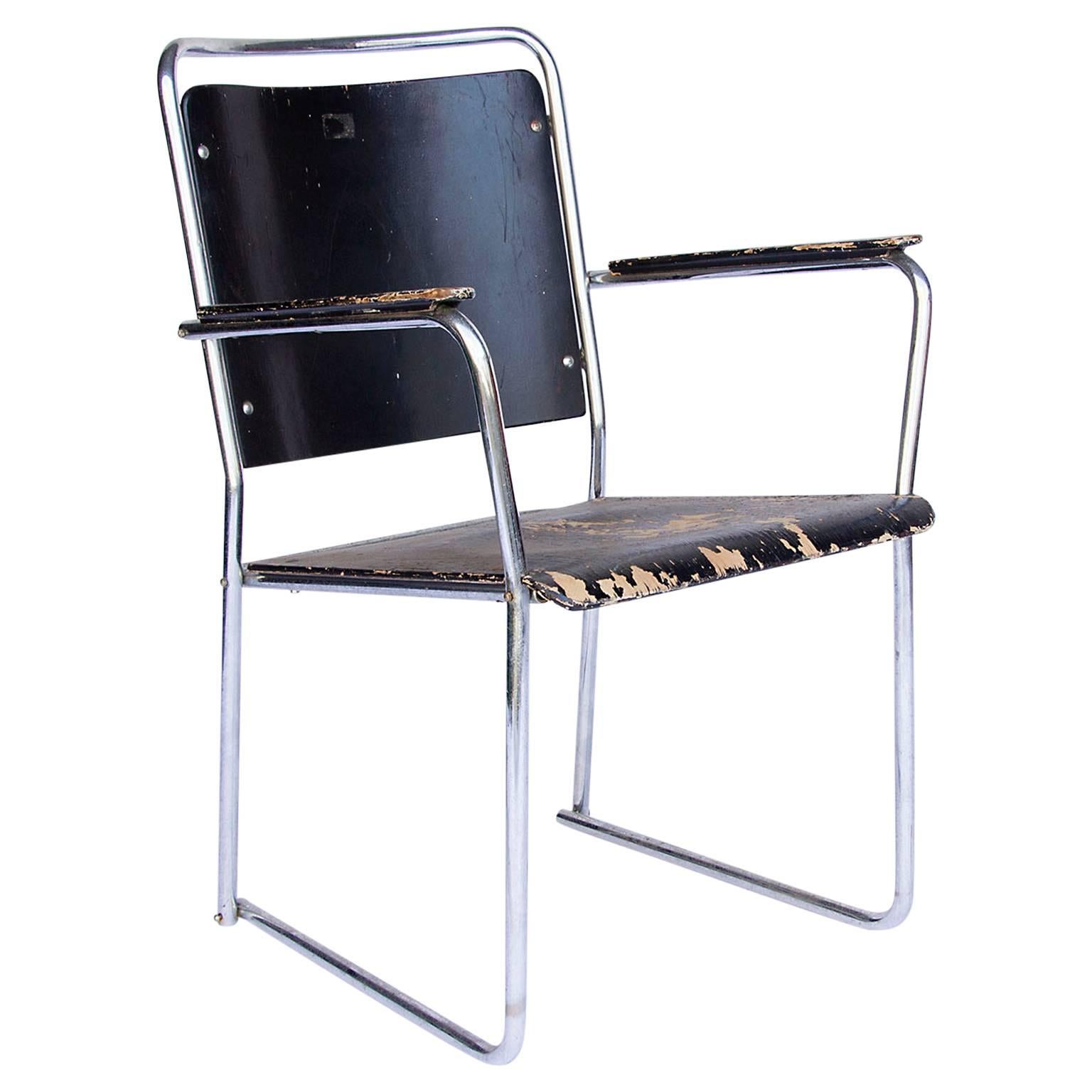 Seltener großer Beistellstuhl oder einfacher röhrenförmiger Stuhl mit original lackiertem Holz, um 1930