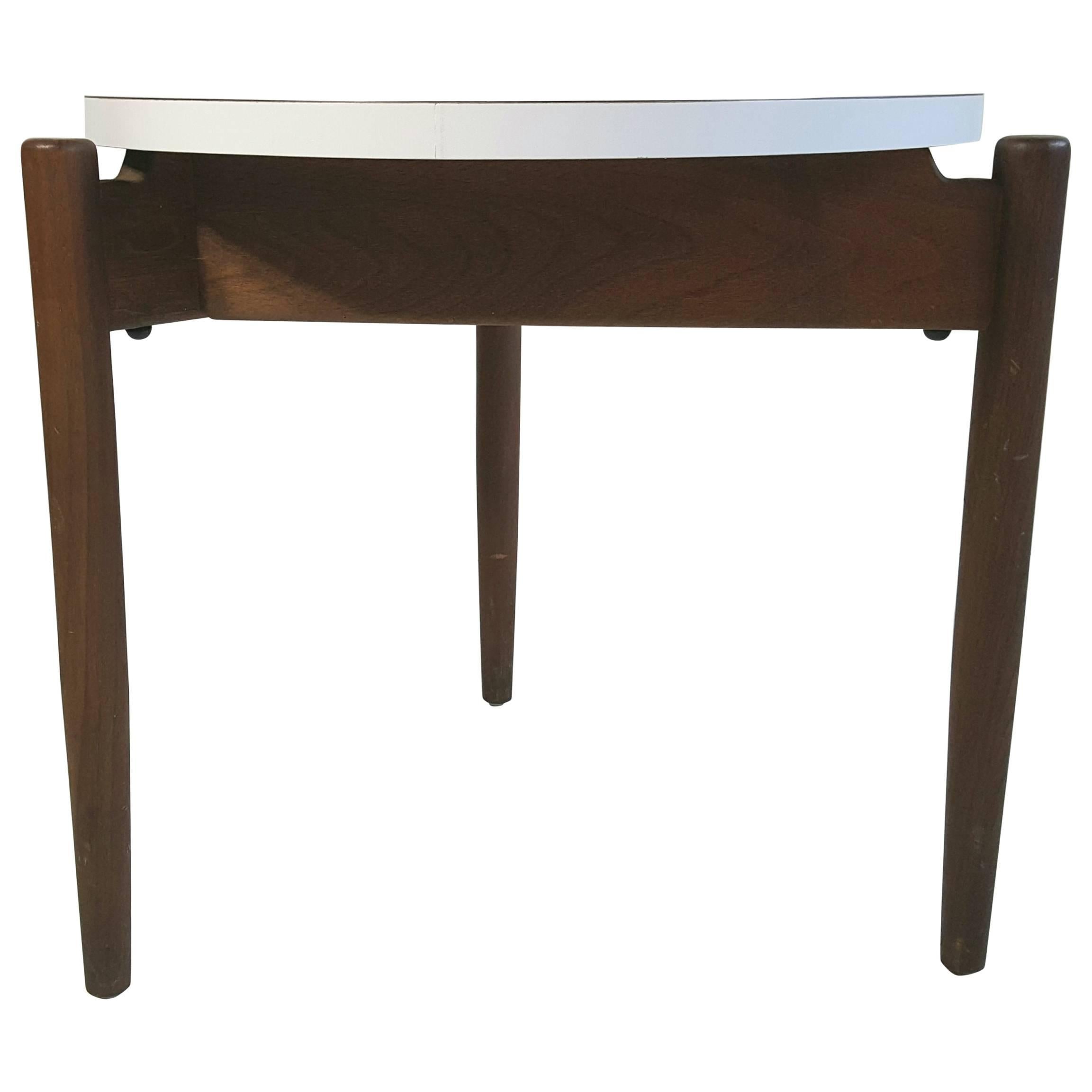 Modernist Side Table, Walnut and Laminate, Designed by Jens Risom