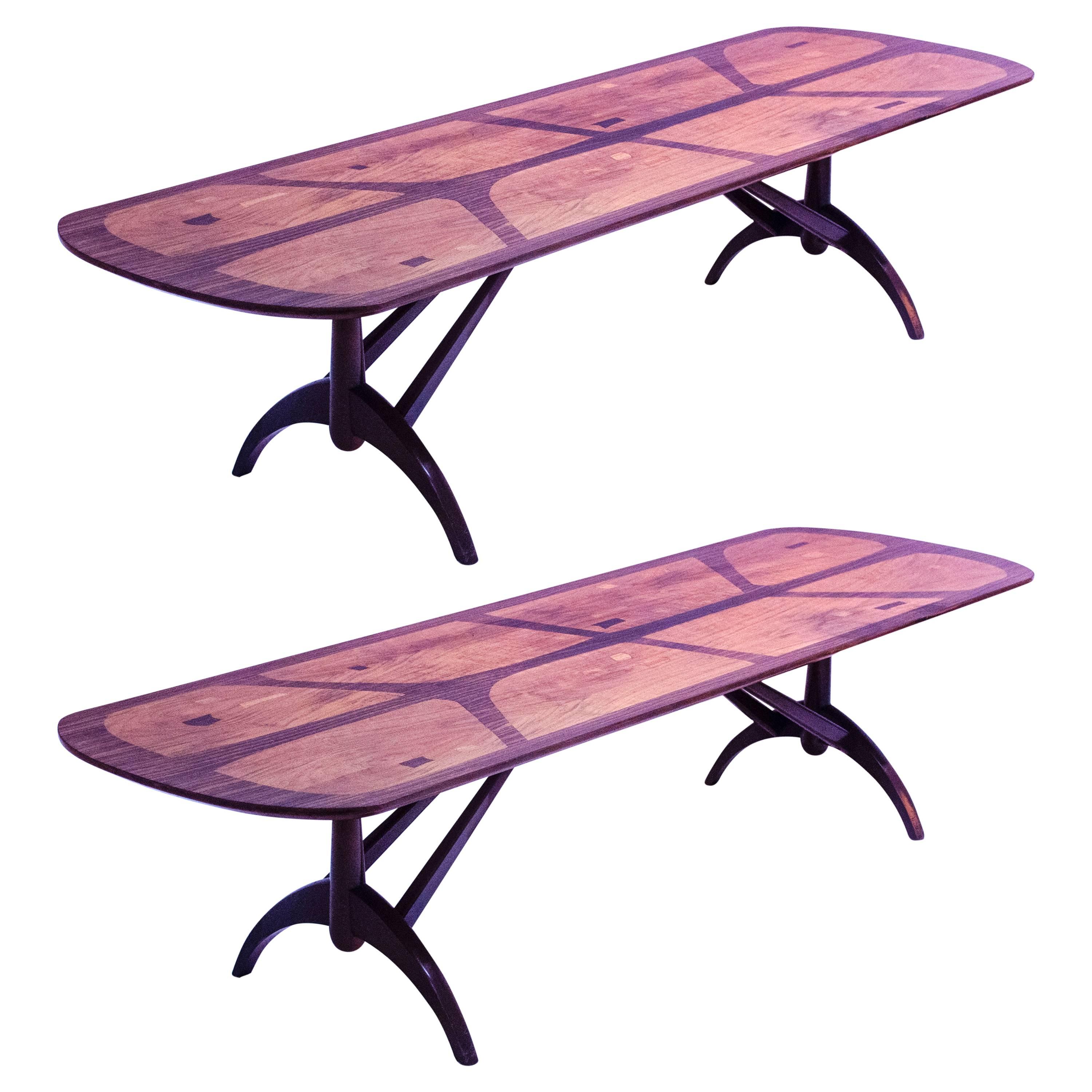 Guérit une paire de  Tables basses bois de rose du milieu du siècle dernier