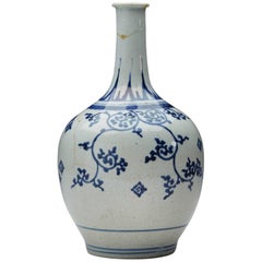 Antique Japanese Imari Porcelain Blue and White Vase, 17th Century