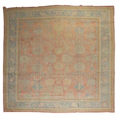 The Collective Antiquities Peach Oushak Square Rug (tapis carré)