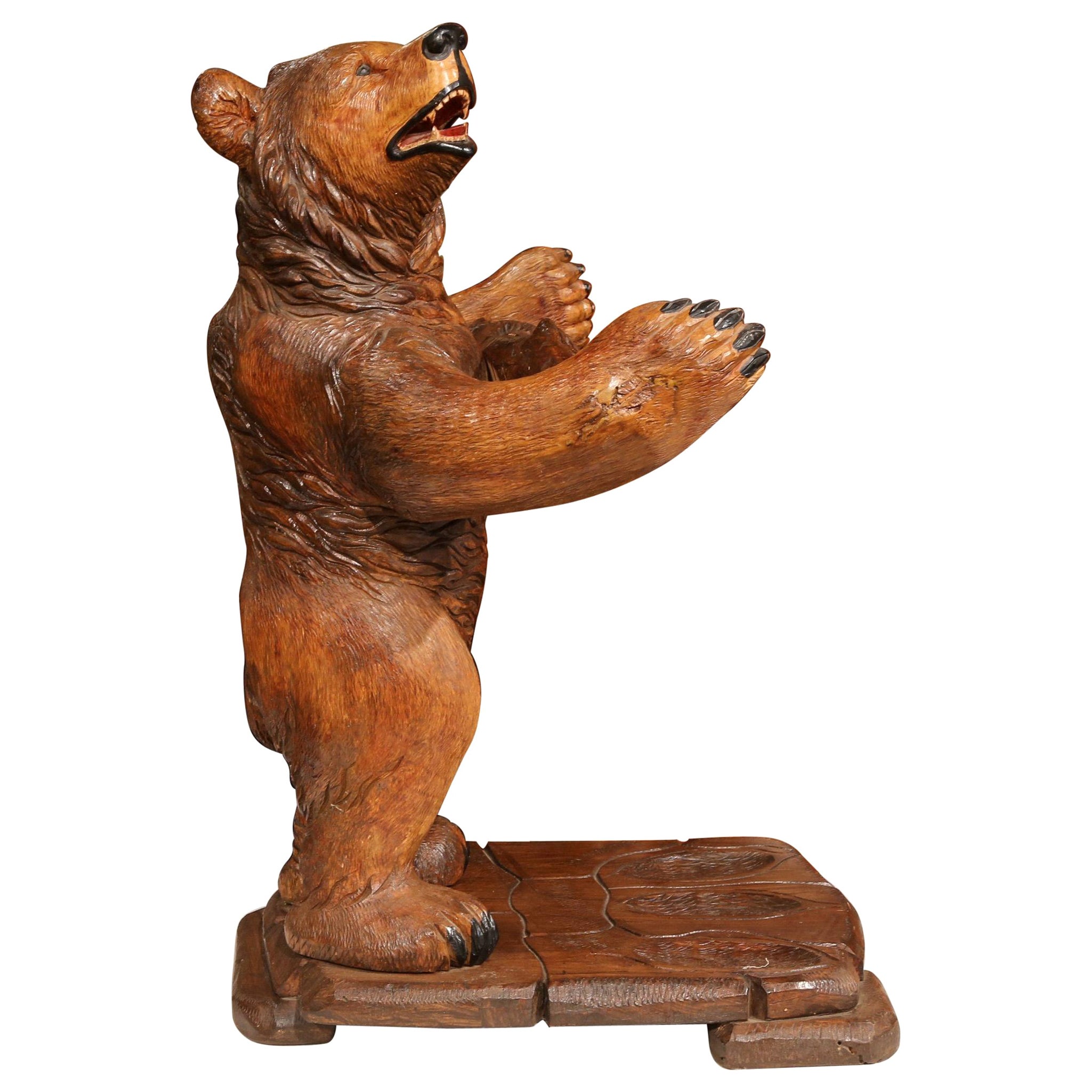 Early 20th Century French Black Forest Carved Bear Sculpture with Gun Holder