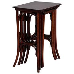 Ensemble de tables gigognes Thonet Quartetto