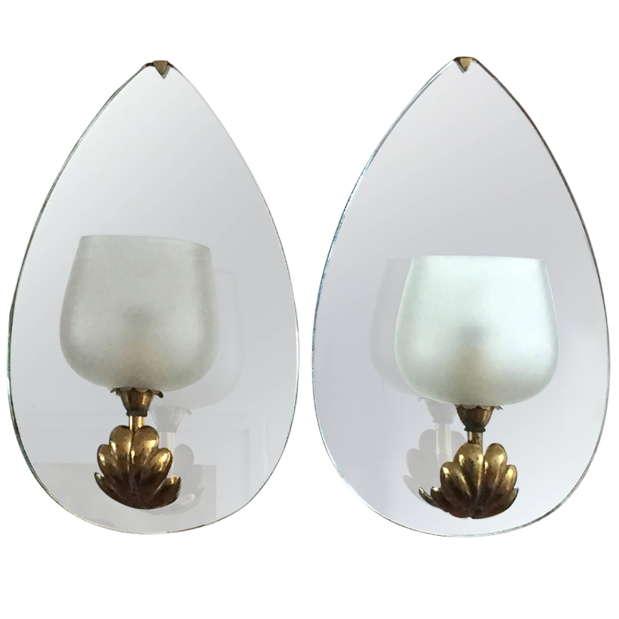 Mid-Century Modern Pair of Sconces Attributed to Pietro Chiesa, Made by Luigi Fontana, circa 1930 For Sale
