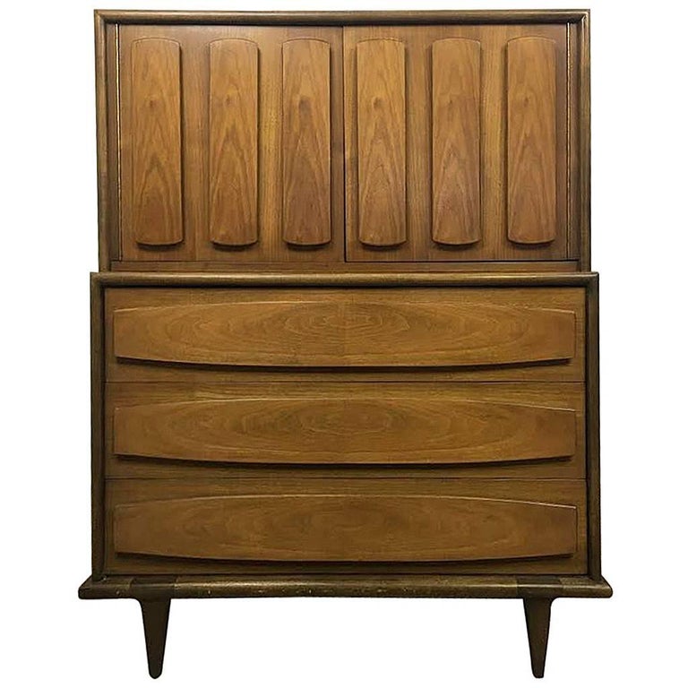 Mid Century American Of Martinsville Dresser Or Bureau For Sale At