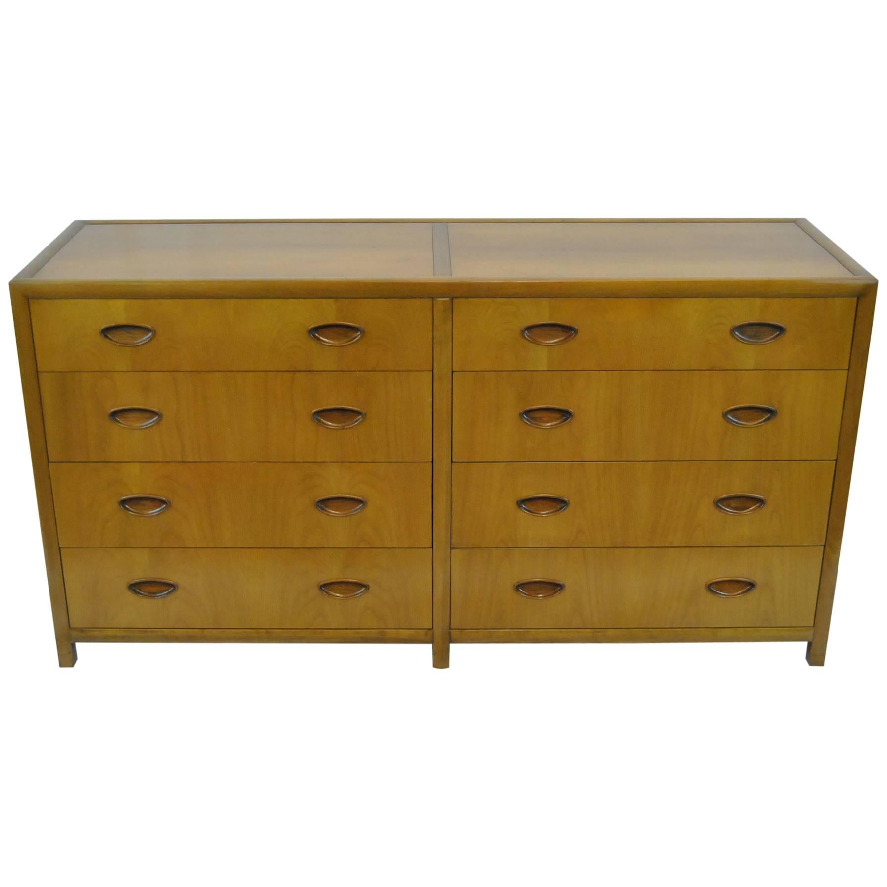 Mid-Century Modern New World Collection of Eight-Drawer Chest by Baker Furniture
