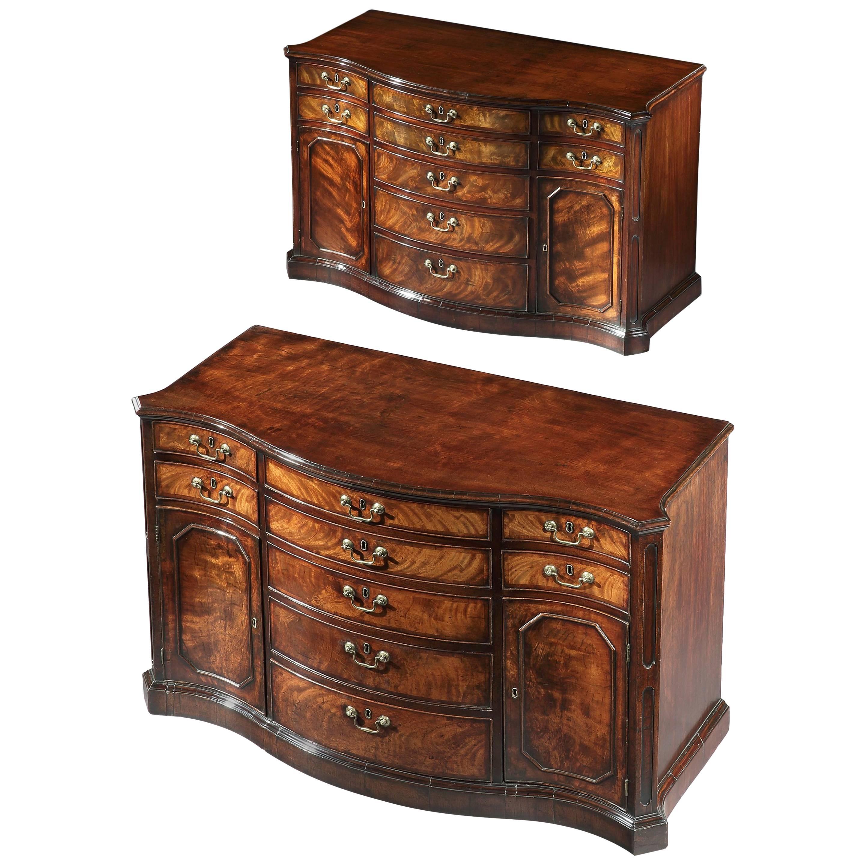 Pair of George II Mahogany Serpentine Commodes Attributed to Wright & Elwick For Sale