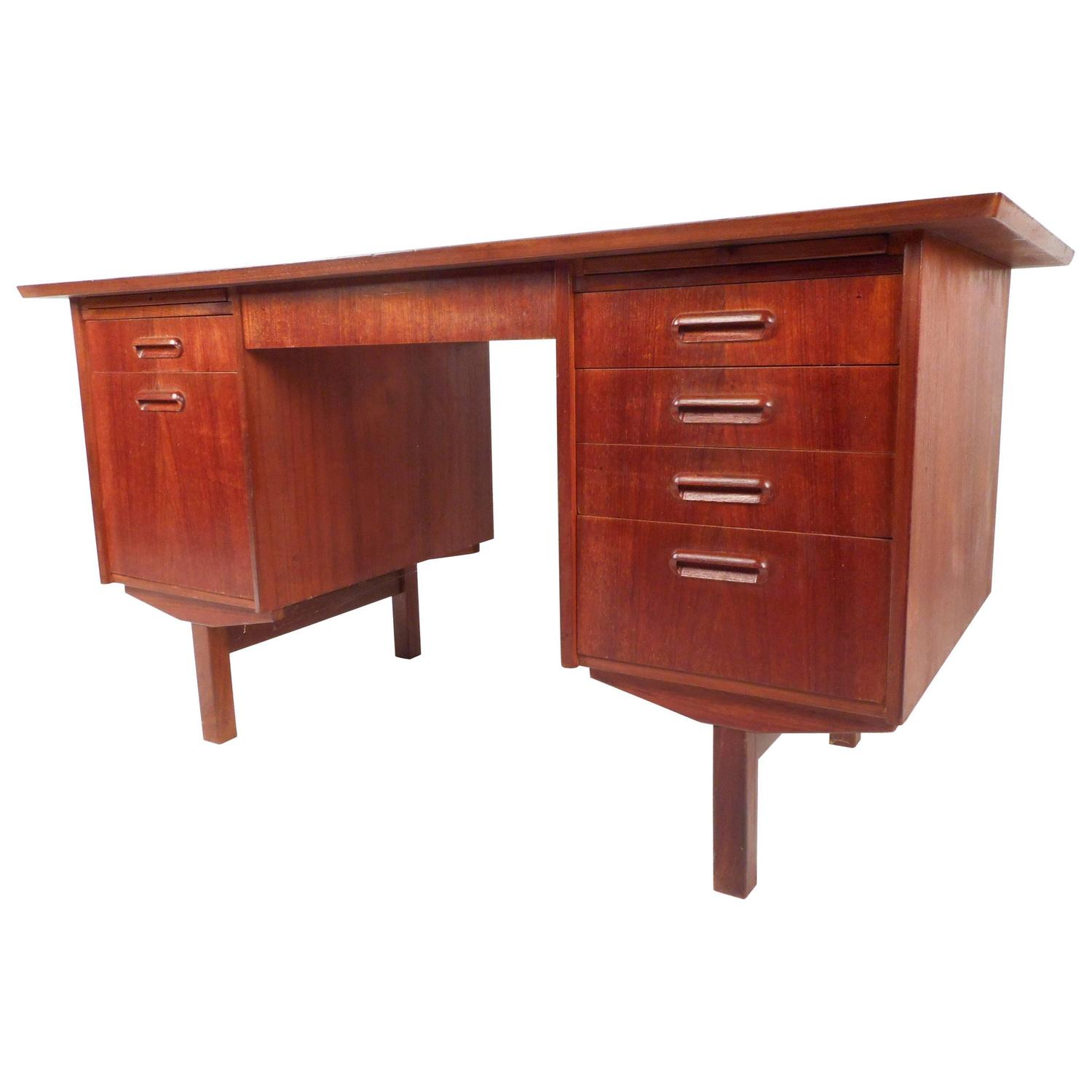 Mid Century Modern Danish Teak Writing Desk For At 1stdibs