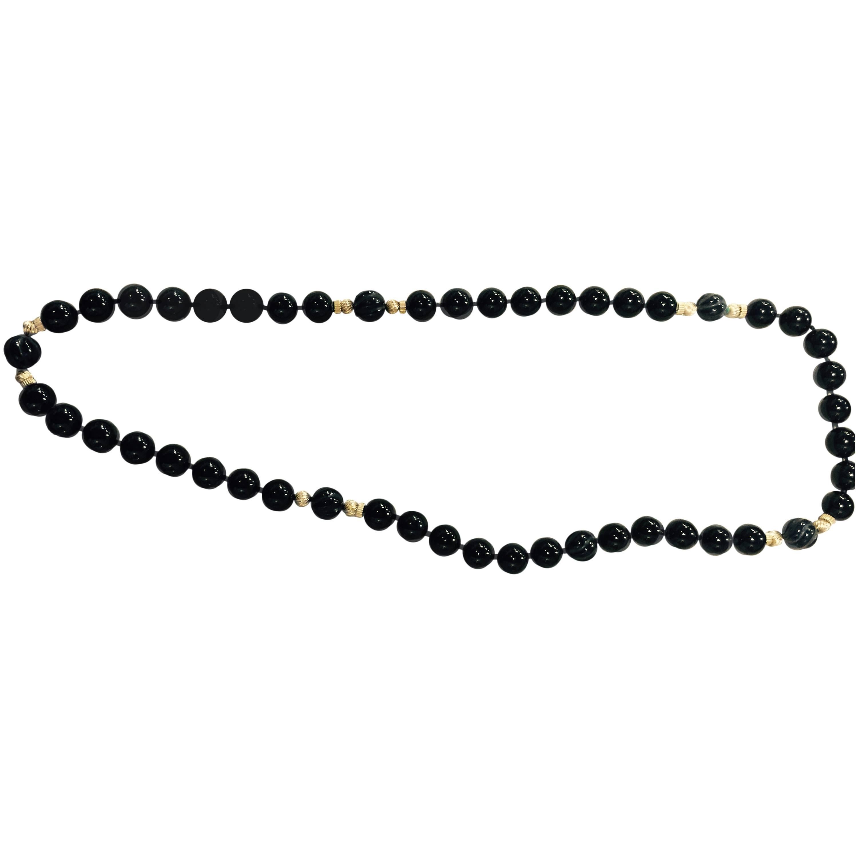 Necklace Onyx and 14-carat jewelry