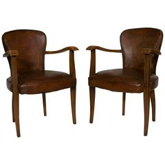 Interesting Pair of Art Deco Fauteuils from the 1930s in Leather and Walnut