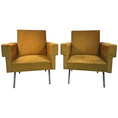Fabulous Pair of Lounge Chairs with Distinct Arms in the Manner of Marco Zanuso