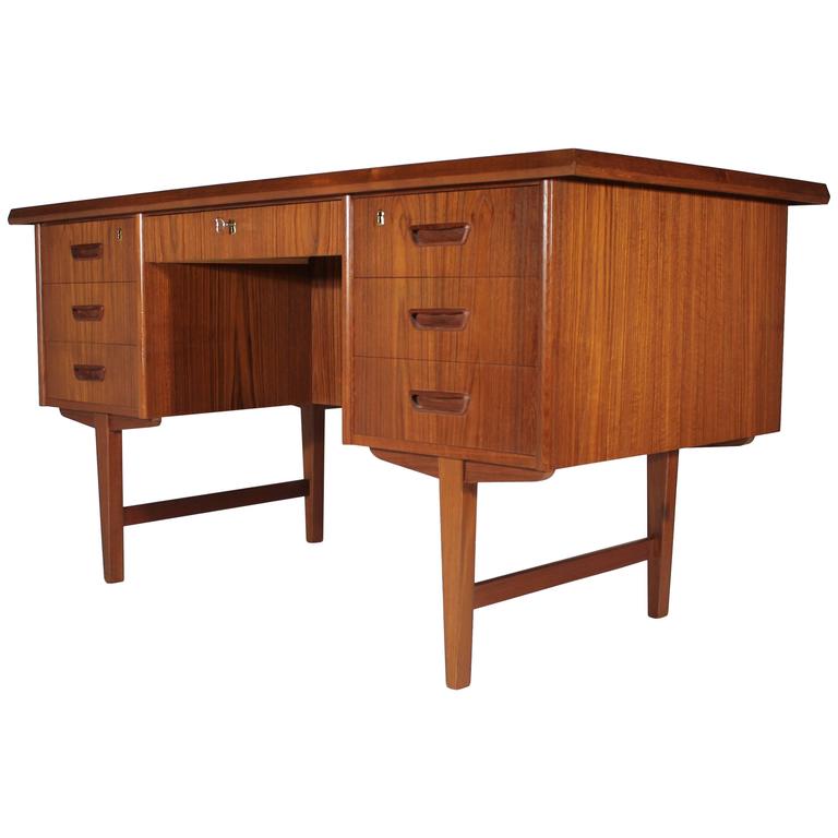 MidCentury Modern Teak Desk, Danish Design, 1960s at 1stdibs