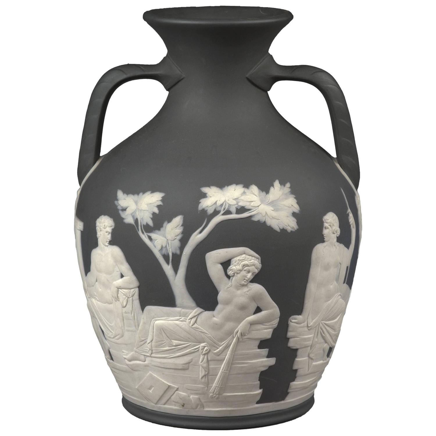 Portland Vase by Wedgwood, England 1880 For Sale at 1stdibs