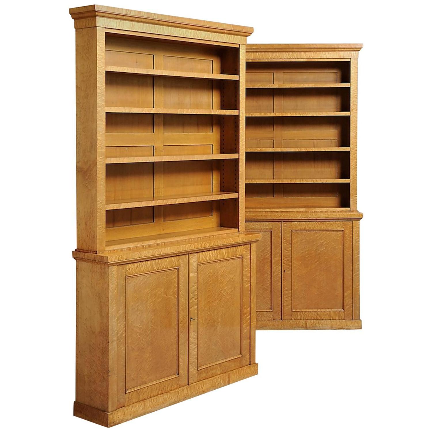 Pair of Maple Bookcases For Sale at 1stdibs