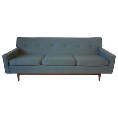 Mid-Century Modern Sofa in the Style of Knoll