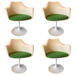 Perfect Set of Four Saarinen Tulip Chairs Knoll Edition, circa 1970