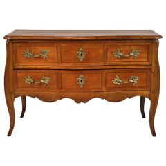 18th Century Italian Walnut Commode with Serpentine Front and String Inlays