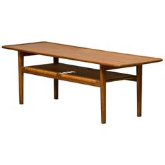 Wegner AT-10 Coffee Table Made of Solid Teak with a Shelf in Cane