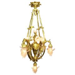 French 19th-20th Century Belle Époque Gilt Bronze Chandelier in Lalique Manner