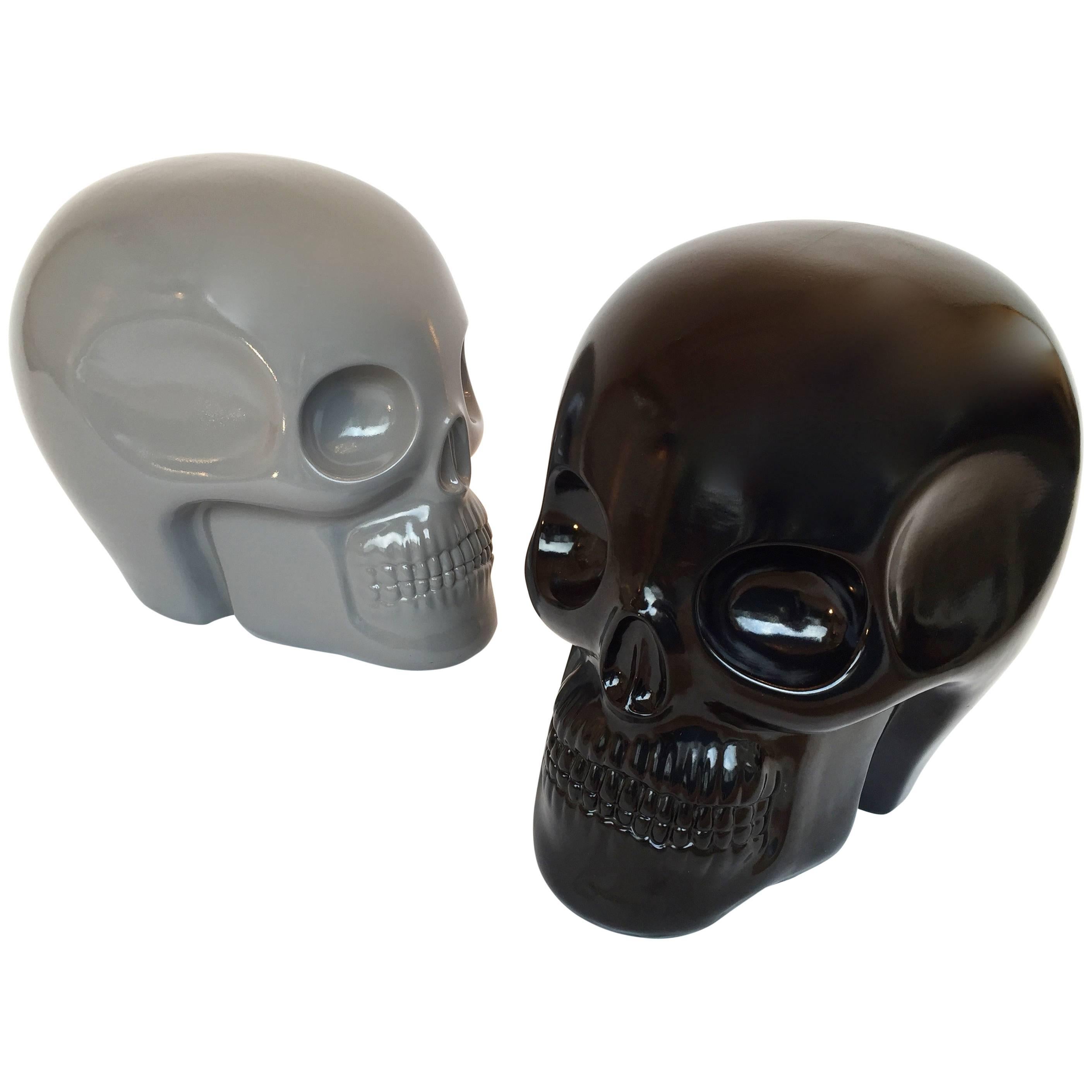 Taburete Calavera de cerámica gris de Antonio Cagianelli, Contemporáneo