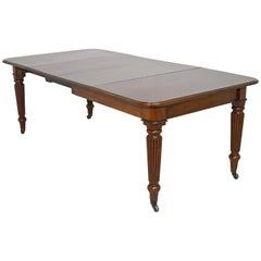 19th Century English Victorian Extension Dining Table in Mahogany with Leaves